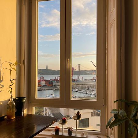 Embassy Arriaga Private Elegance Rooms In Stylish Shared Apartment Lisboa Εξωτερικό φωτογραφία