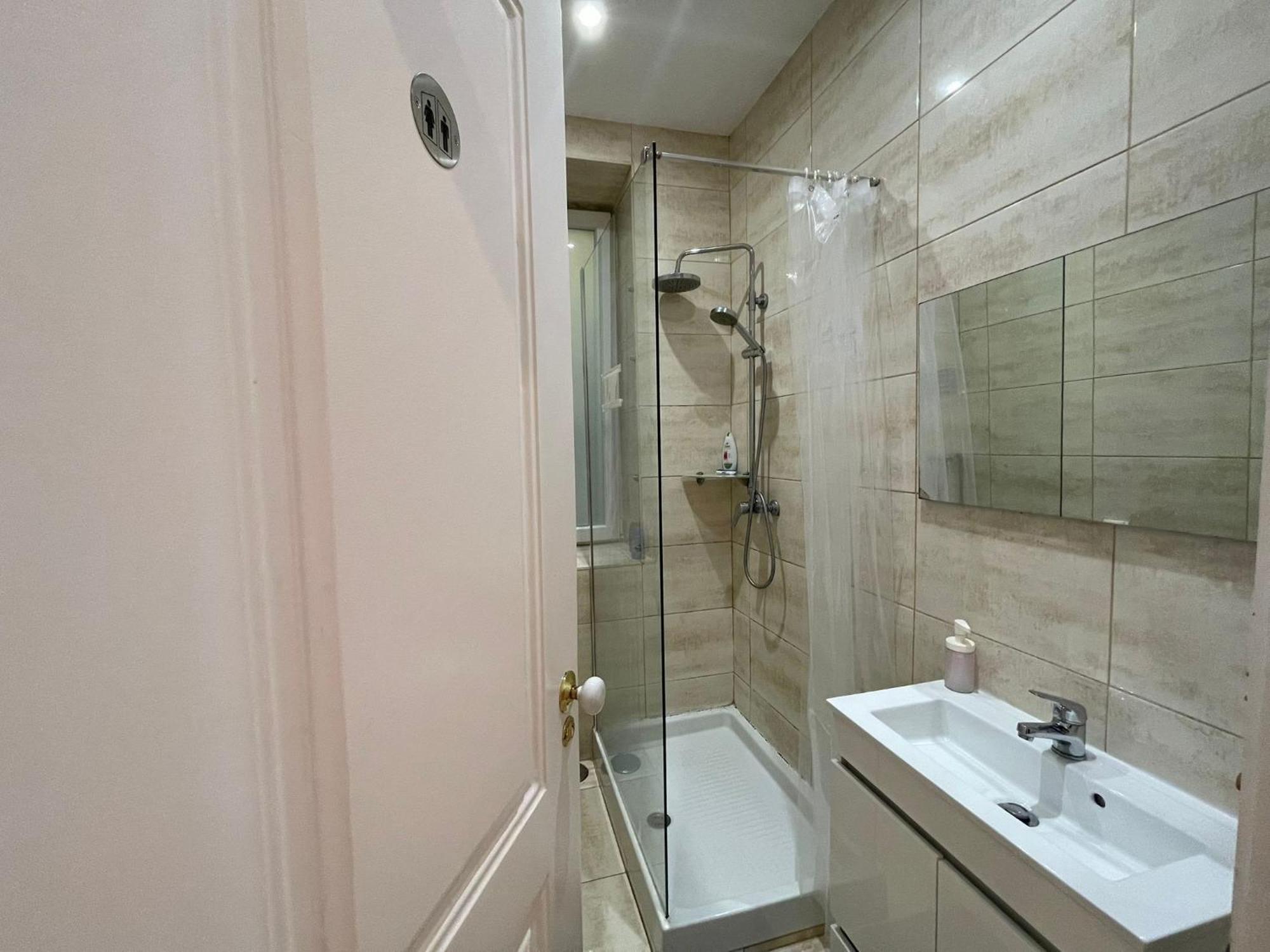 Embassy Arriaga Private Elegance Rooms In Stylish Shared Apartment Lisboa Εξωτερικό φωτογραφία